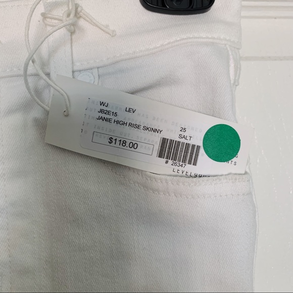 Level 99 White Distressed Skinny Denim! - Picture 5 of 5